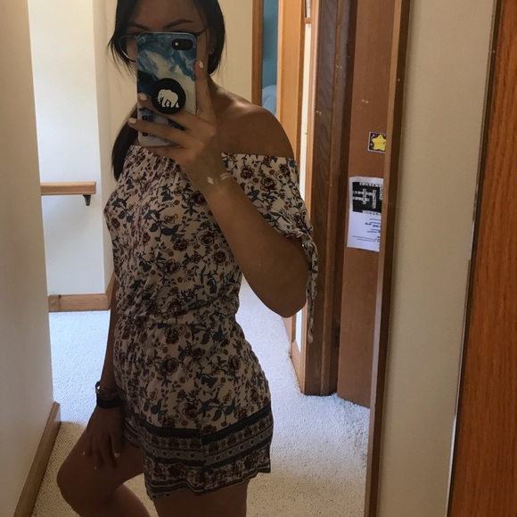 floral romper - Picture 3 of 5